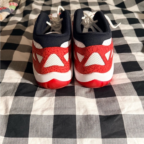 Jordan 11 White and Red low IE